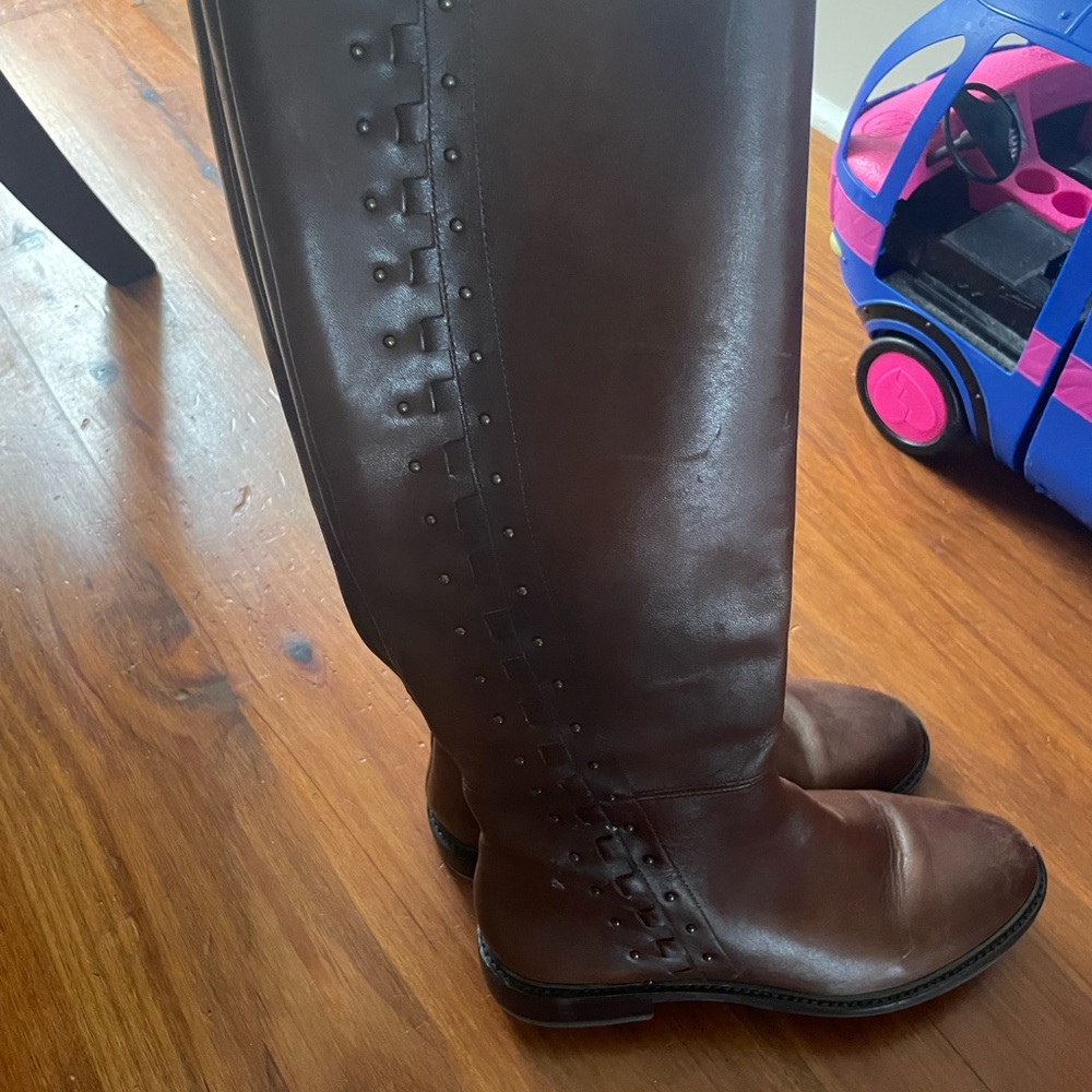Gianni Bini boots.